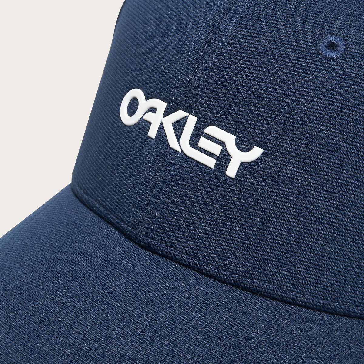 Oakley Men's 6 Panel Stretch Metallic Hat - White