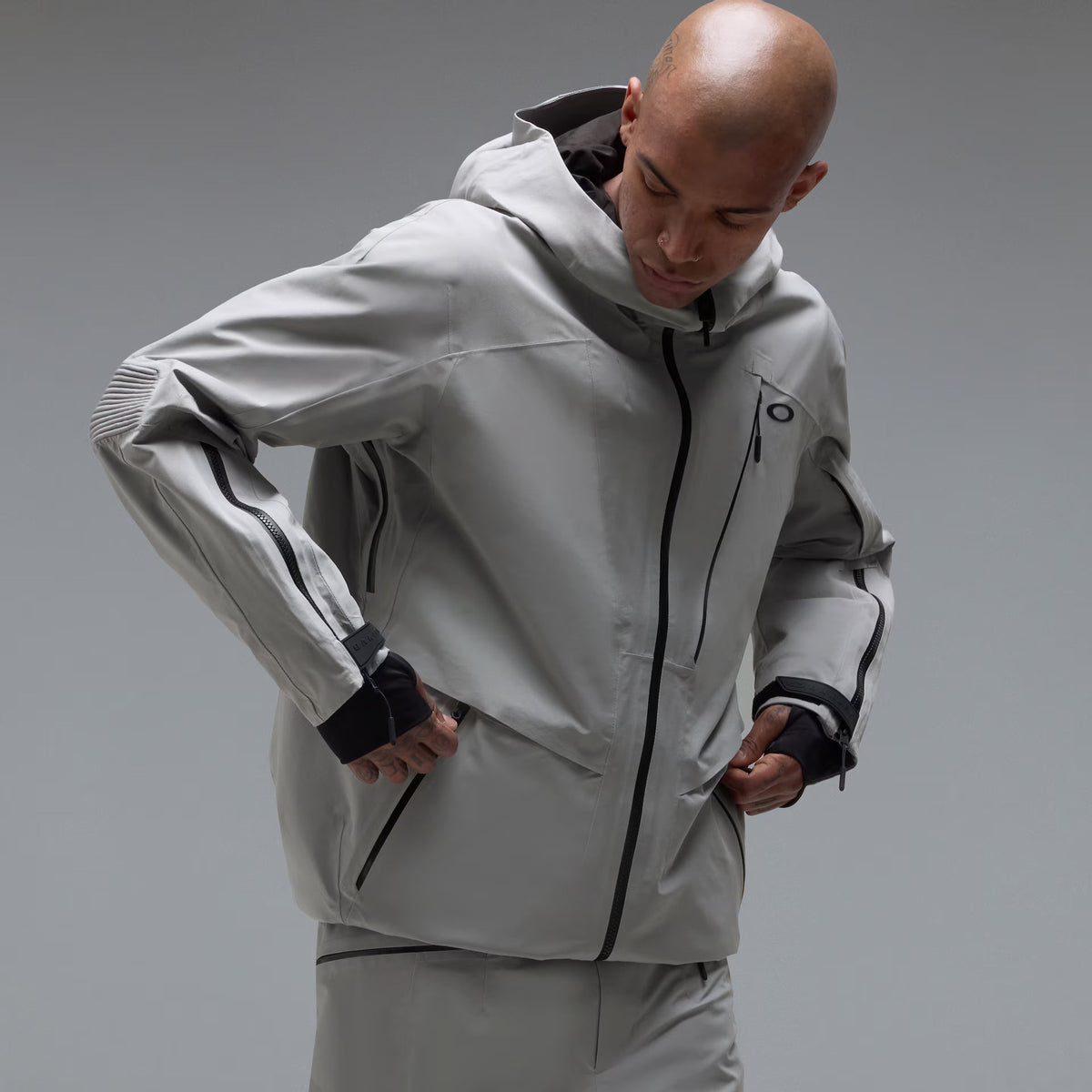 Oakley Men's Clutch Shell Jacket - Cement