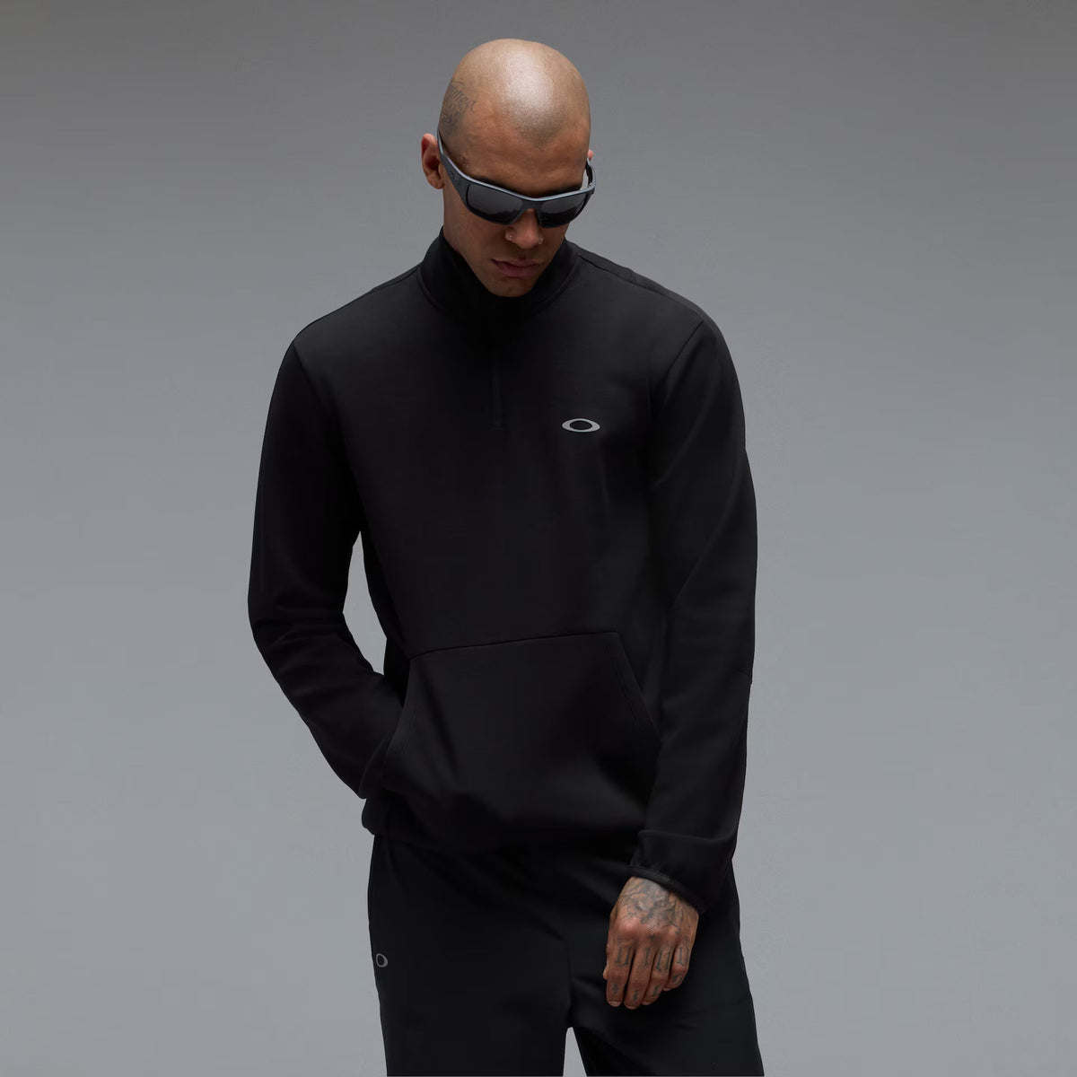 Oakley Men's Edge Force Qtr Zip Sweatshirt - Black