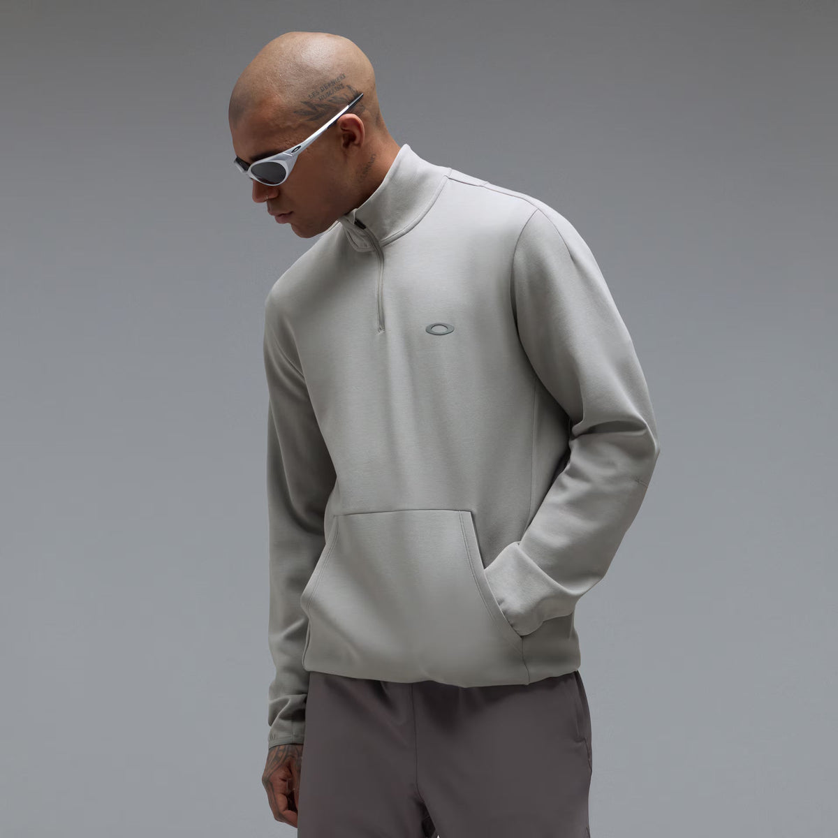 Oakley Men's Edge Force Qtr Zip Sweatshirt - Cement