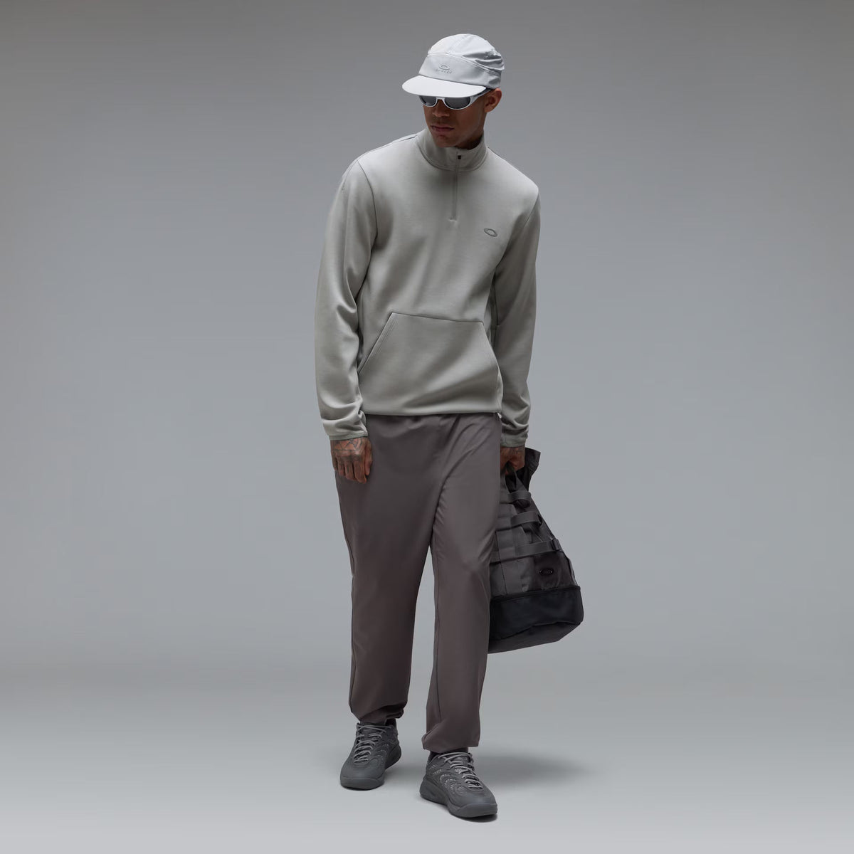 Oakley Men's Edge Force Qtr Zip Sweatshirt - Cement