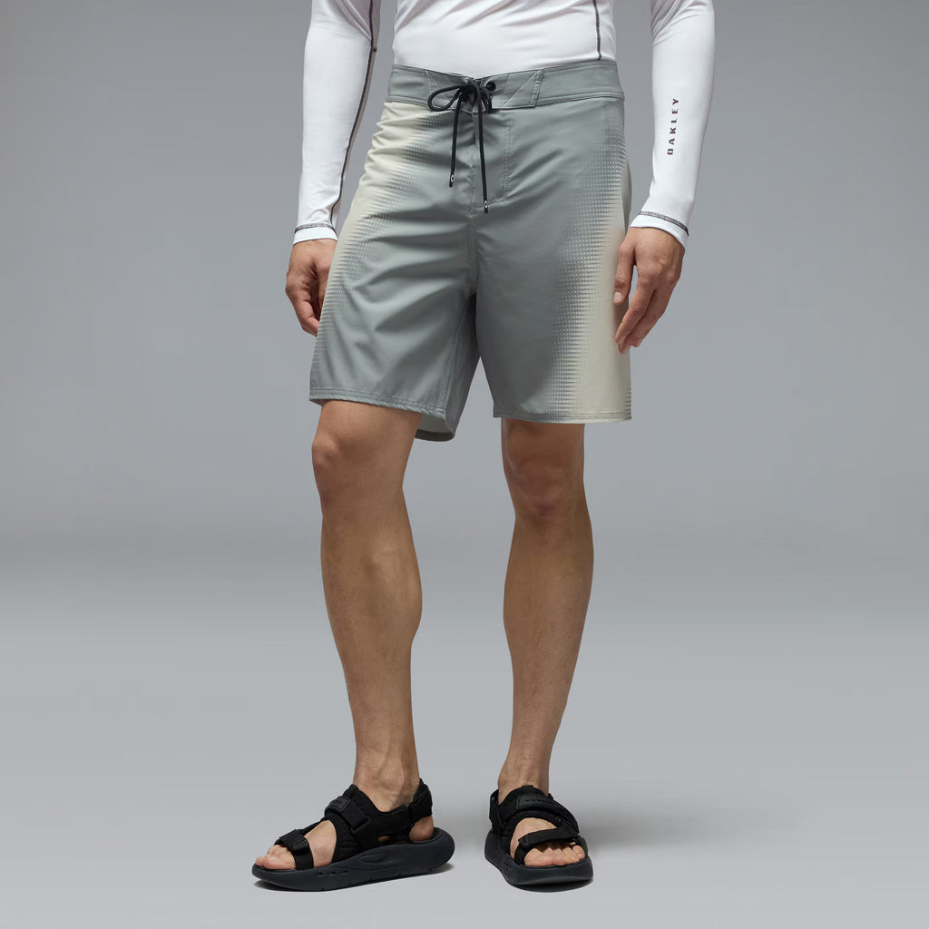 Oakley Men's Ellipse 18 Boardshort - Cement