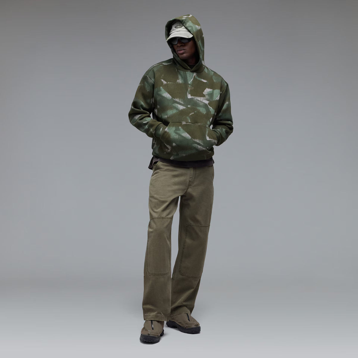 Oakley Men's Graffiti Camo Hoodie - Green