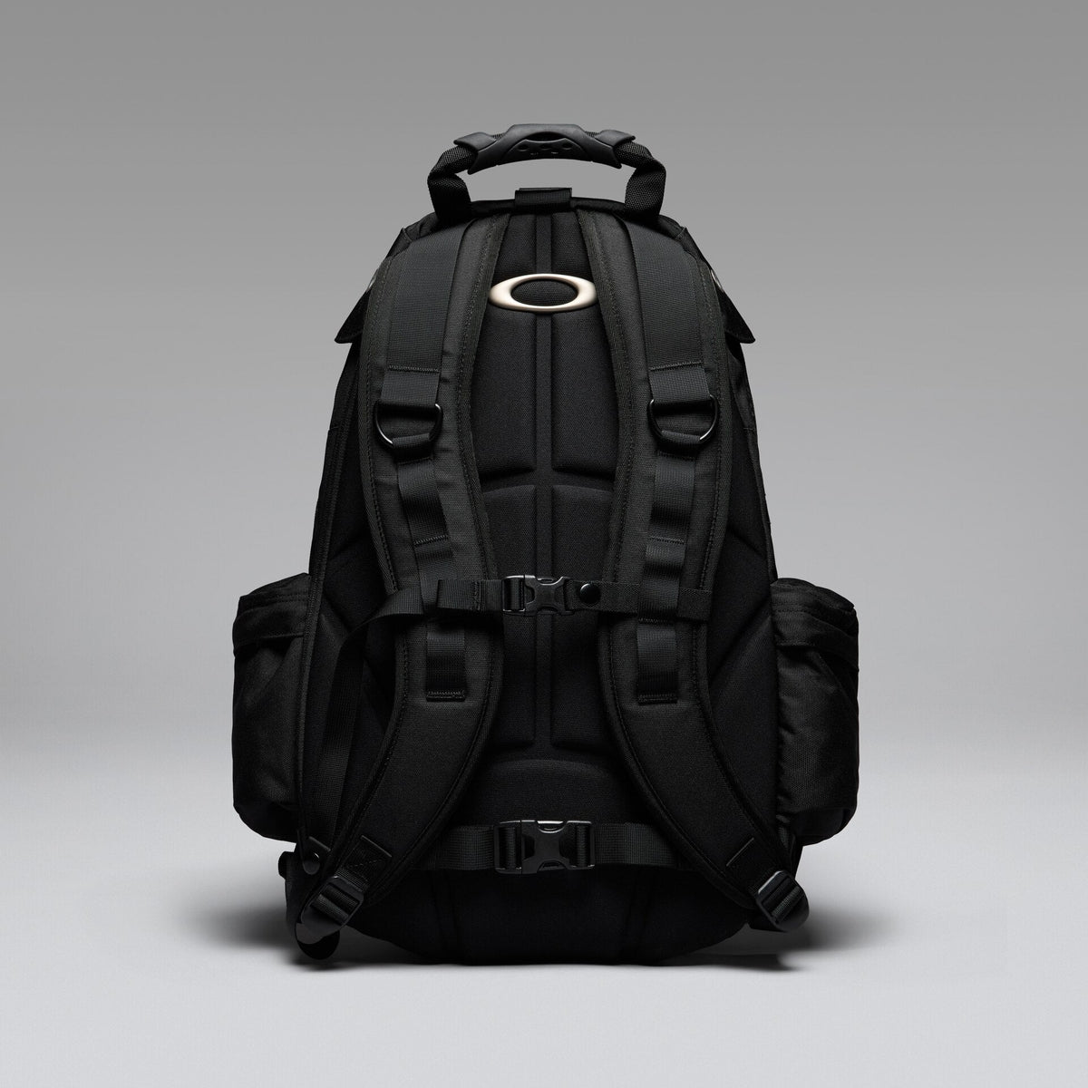 Oakley Men's Kitchen Sink
