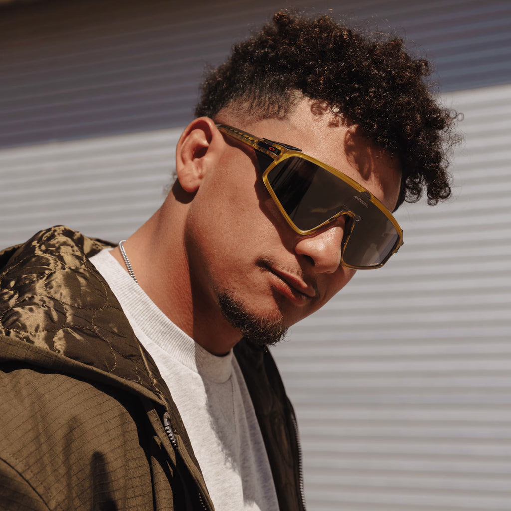 Oakley Men's Latch Panel Patrick Mahomes Ii Collection Sunglasses - Gold