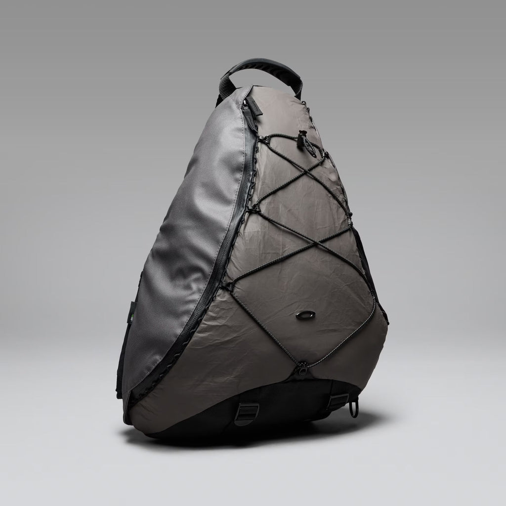 Oakley Men's Latitude Sling Pack - Gray