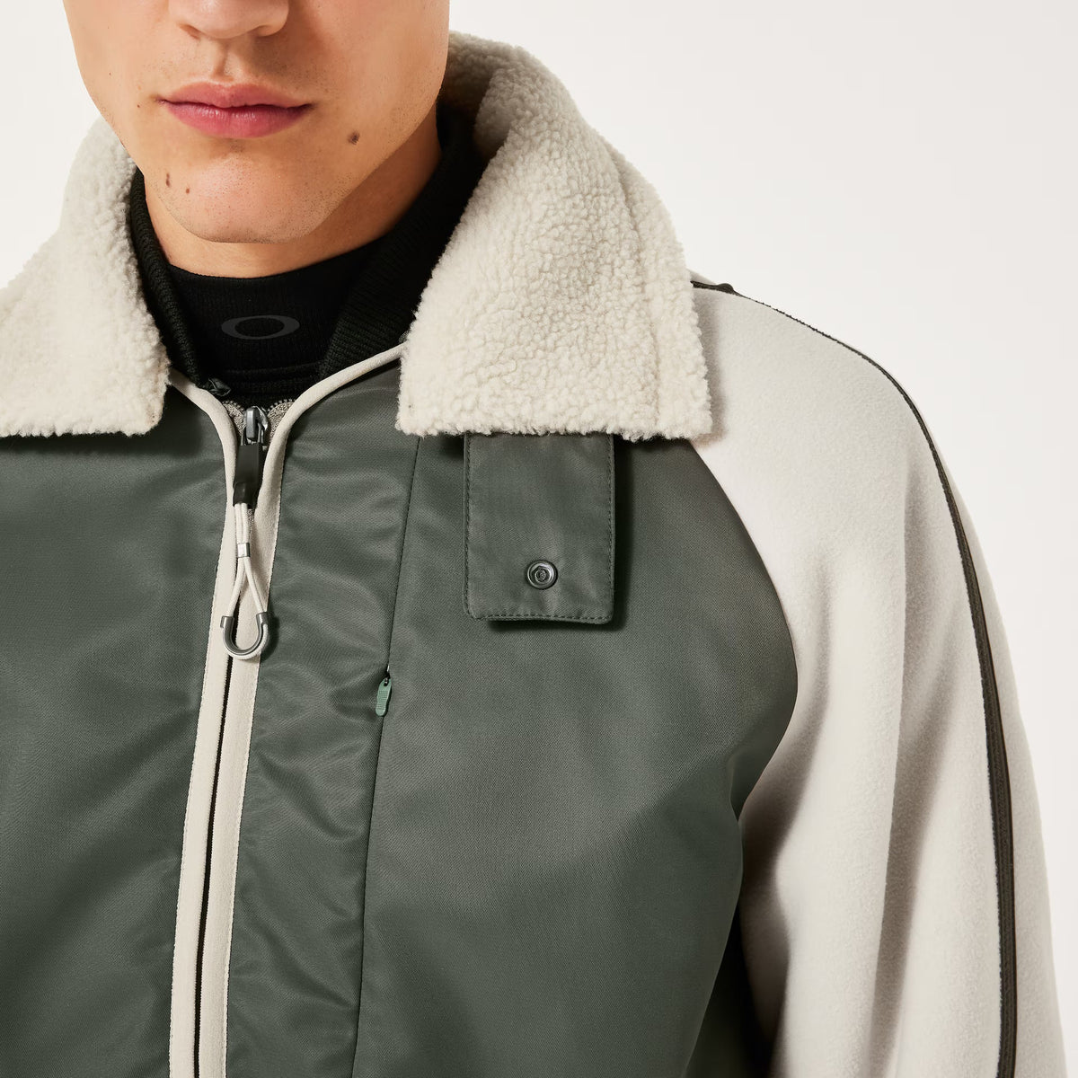 Oakley Men's Latitude Soar Sherpa Bomber - Mist