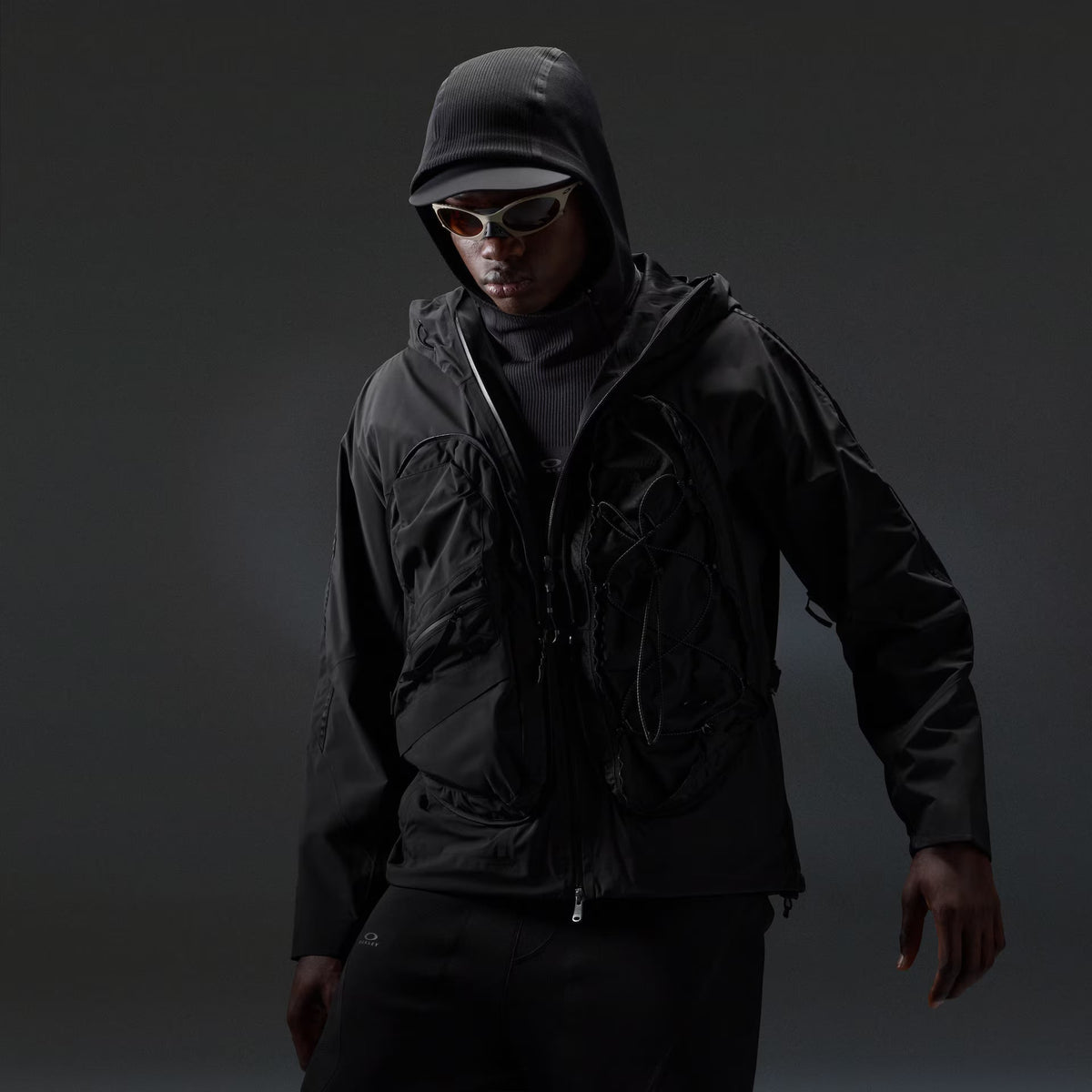 Oakley Men's Latitude Veil Slingpack Jacket - Black