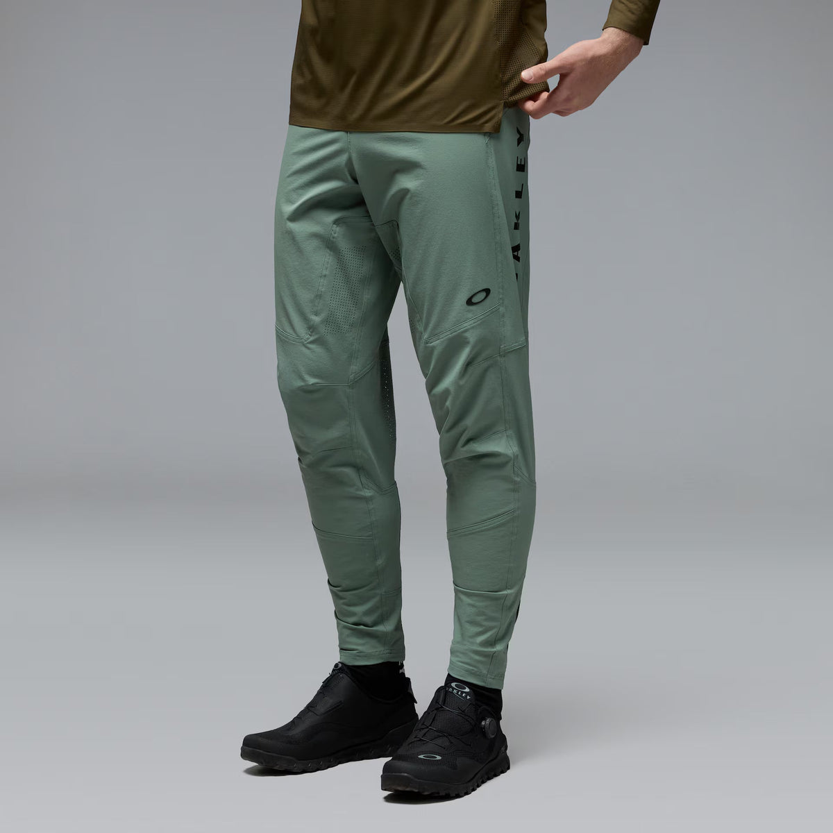 Oakley Men's Maven Scrub Elite Pant - Green