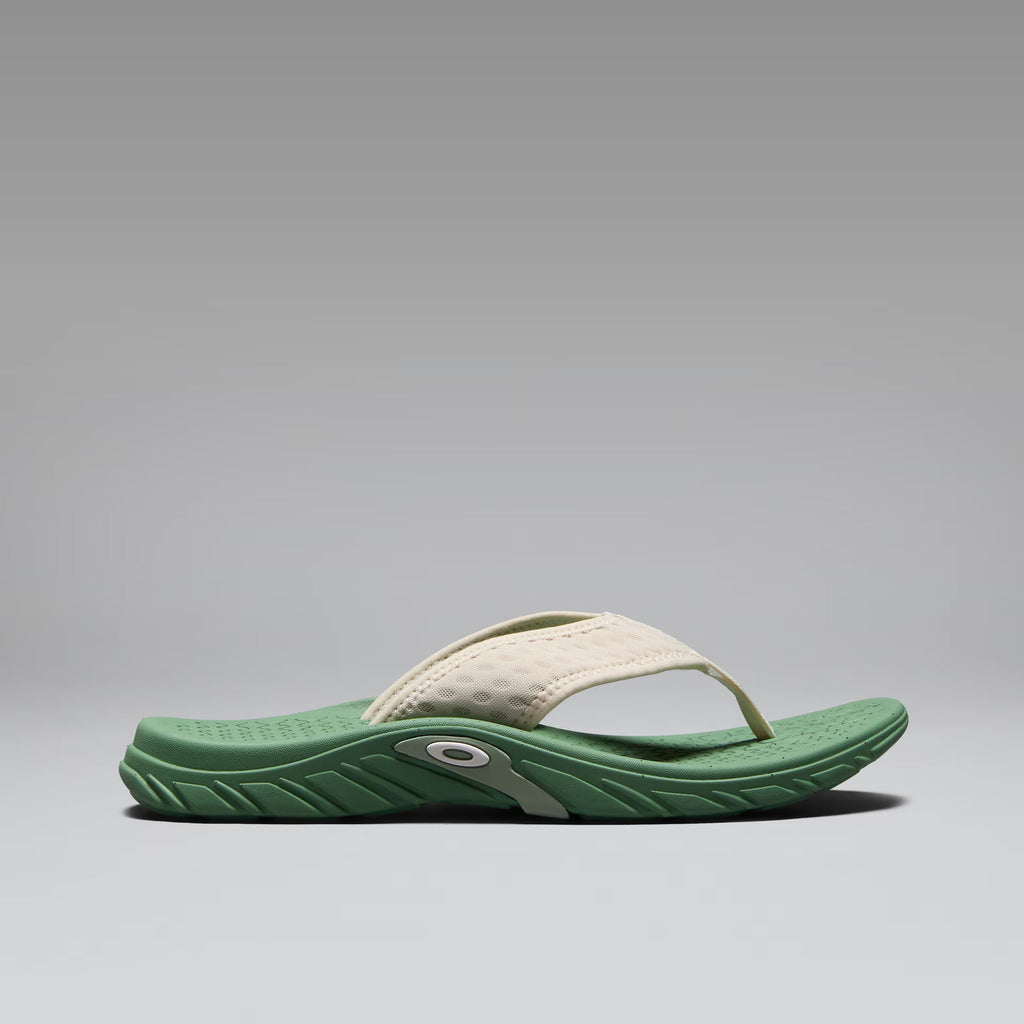 Oakley Men's Operative Flip Flop - Green