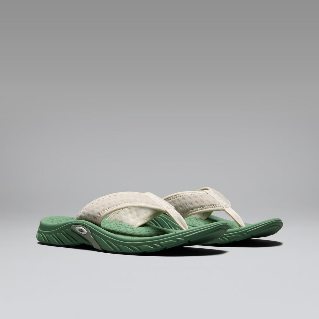 Oakley Men's Operative Flip Flop - Green