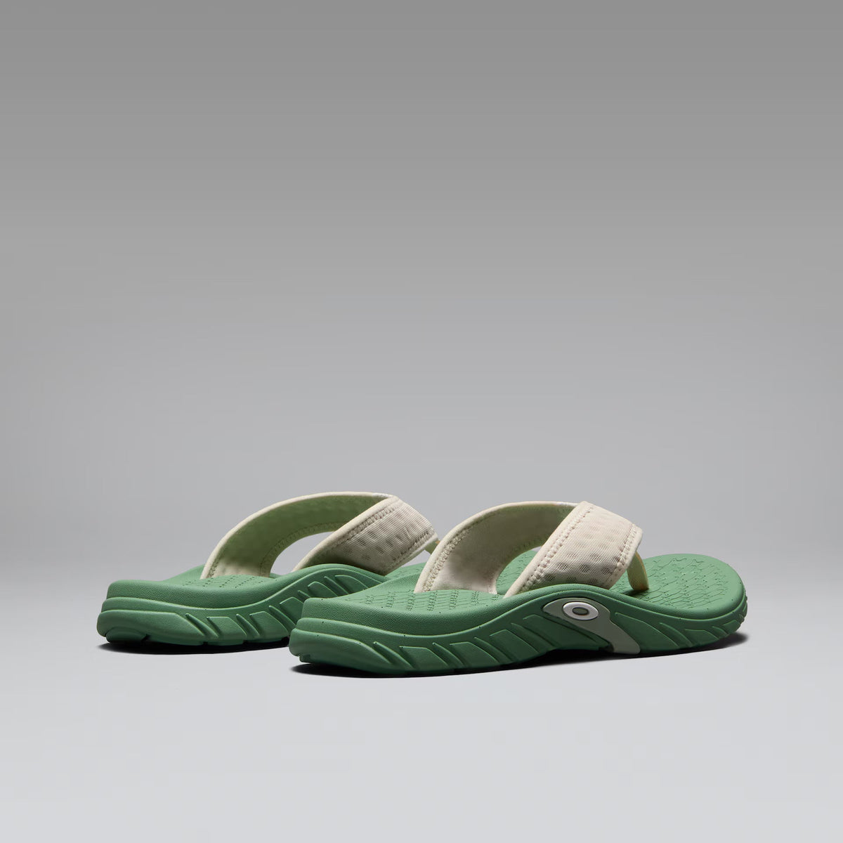 Oakley Men's Operative Flip Flop - Green