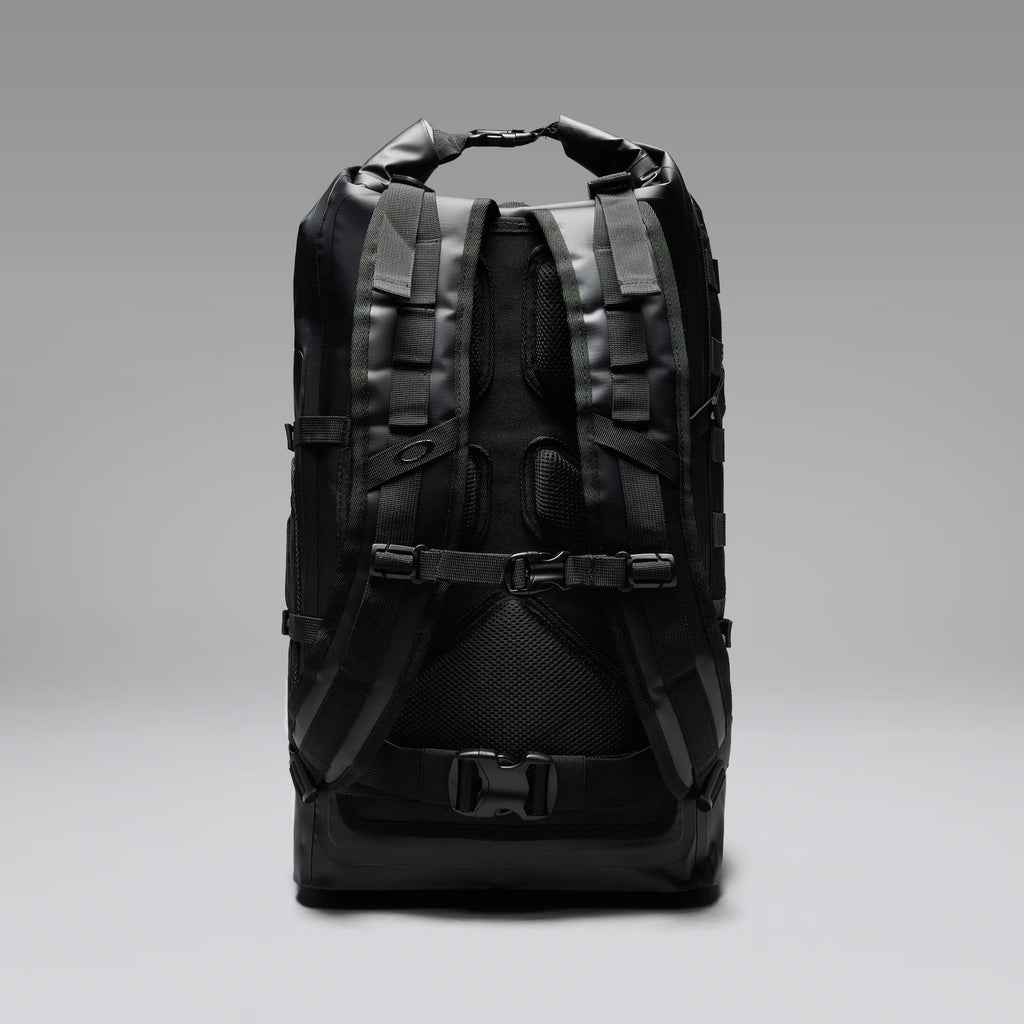 Oakley Men's Reserve Tactical Dry Backpack