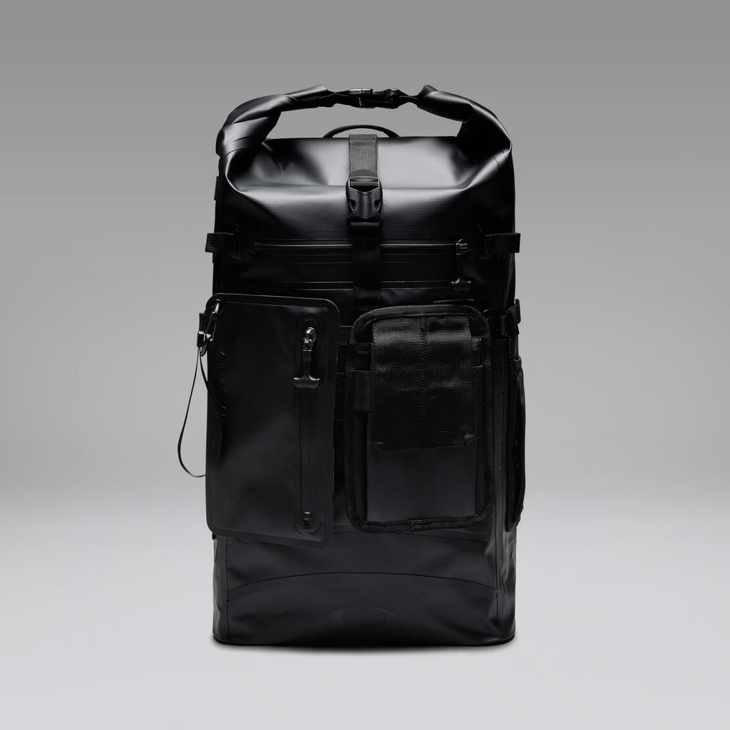 Oakley Men's Reserve Tactical Dry Backpack - Black