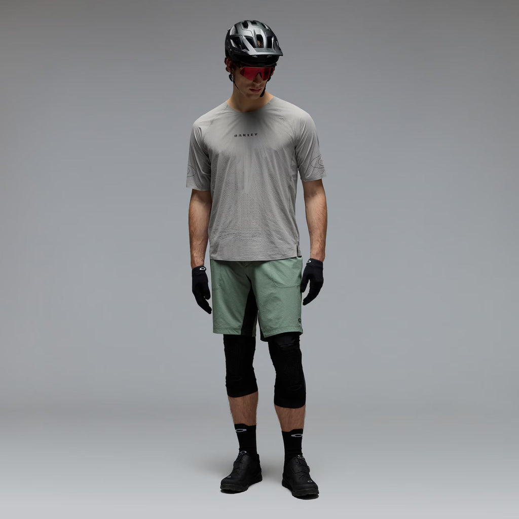 Oakley Men's Seeker Whip Lined Short - Green