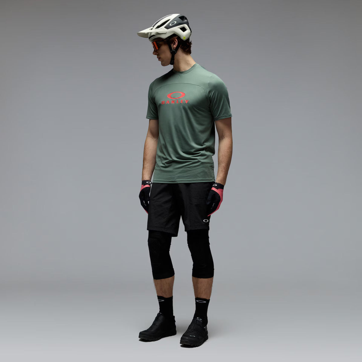 Oakley Men's Seeker Whip Short