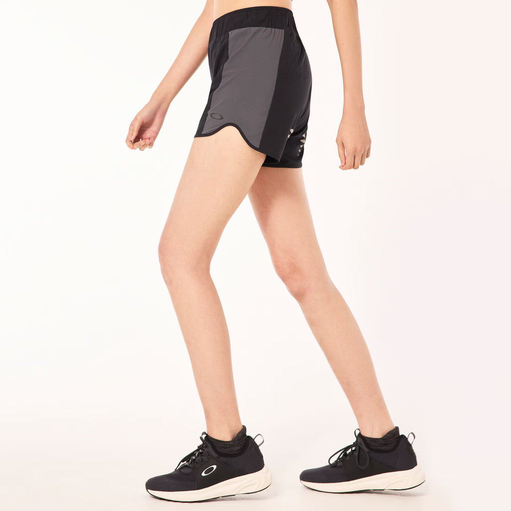 Oakley Women's W Pursuit Pro 7 Short - Black
